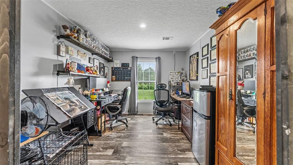 На продажу: $379,900 (4 спален, 3 ванн, 2128 Квадратных фут)