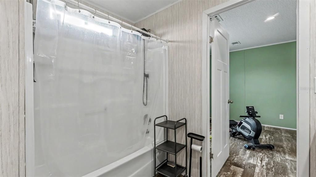 На продажу: $379,900 (4 спален, 3 ванн, 2128 Квадратных фут)
