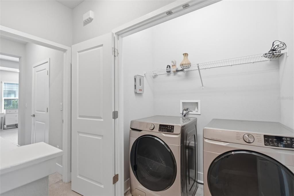 For Sale: $695,000 (3 beds, 3 baths, 1868 Square Feet)