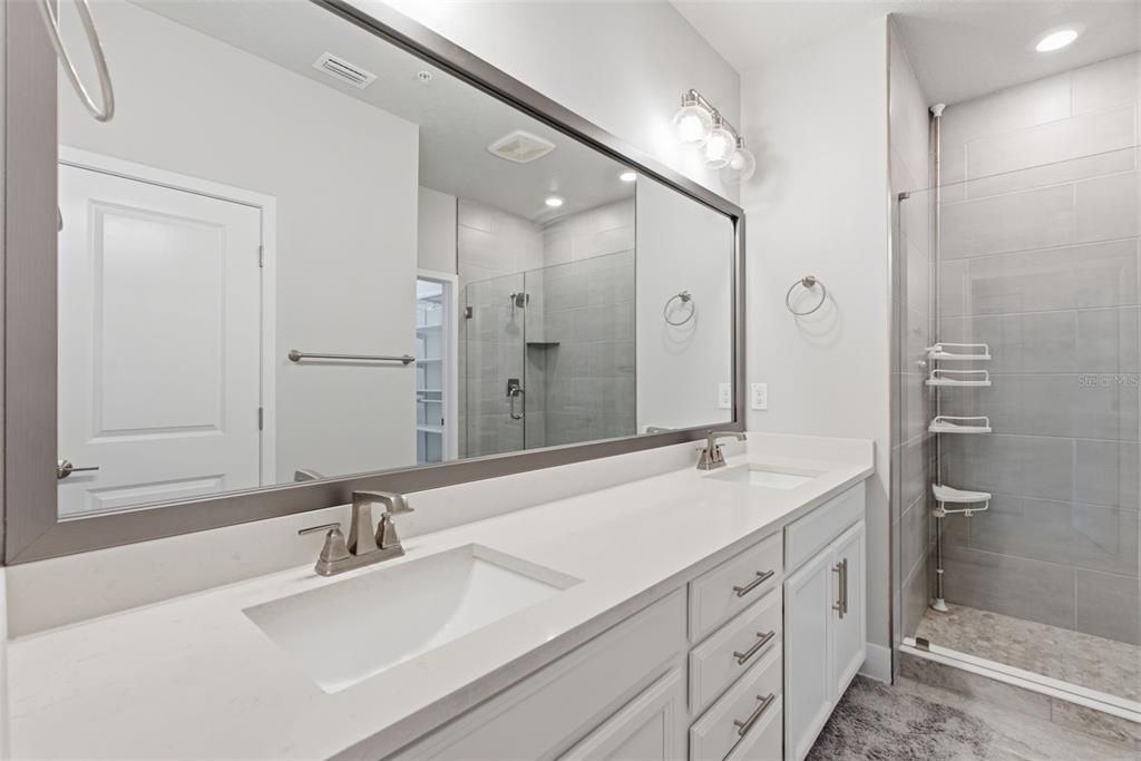 For Sale: $695,000 (3 beds, 3 baths, 1868 Square Feet)