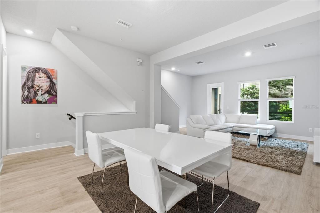 For Sale: $695,000 (3 beds, 3 baths, 1868 Square Feet)