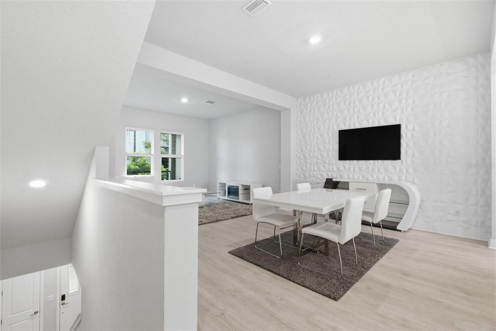 For Sale: $695,000 (3 beds, 3 baths, 1868 Square Feet)