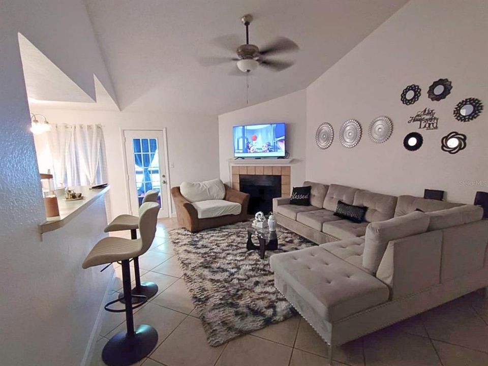 For Sale: $140,000 (3 beds, 2 baths, 1150 Square Feet)