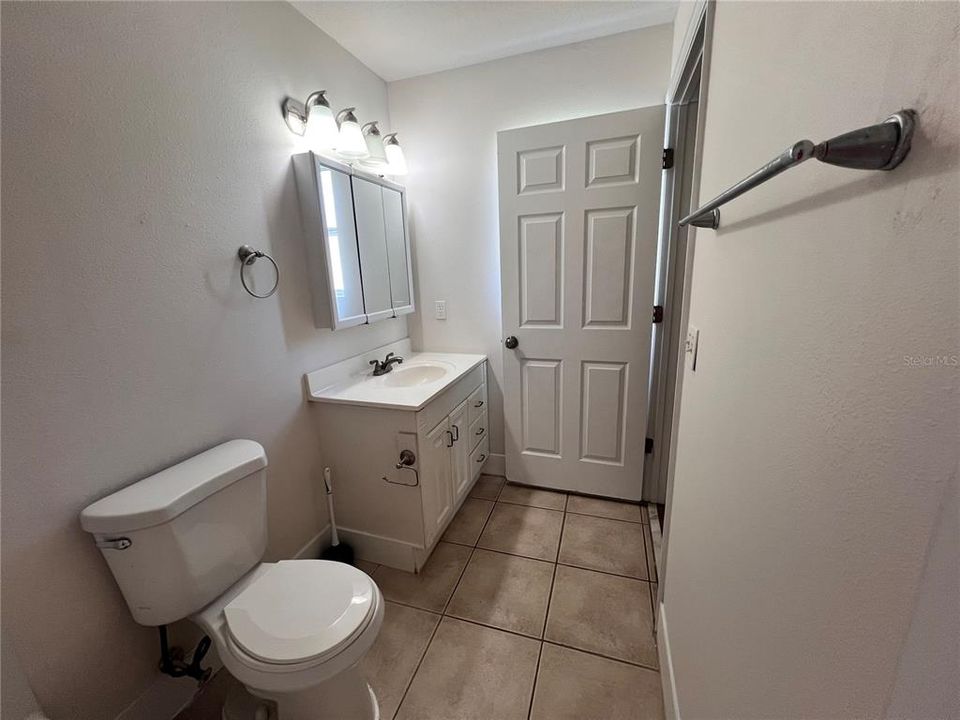For Rent: $1,600 (3 beds, 2 baths, 1219 Square Feet)