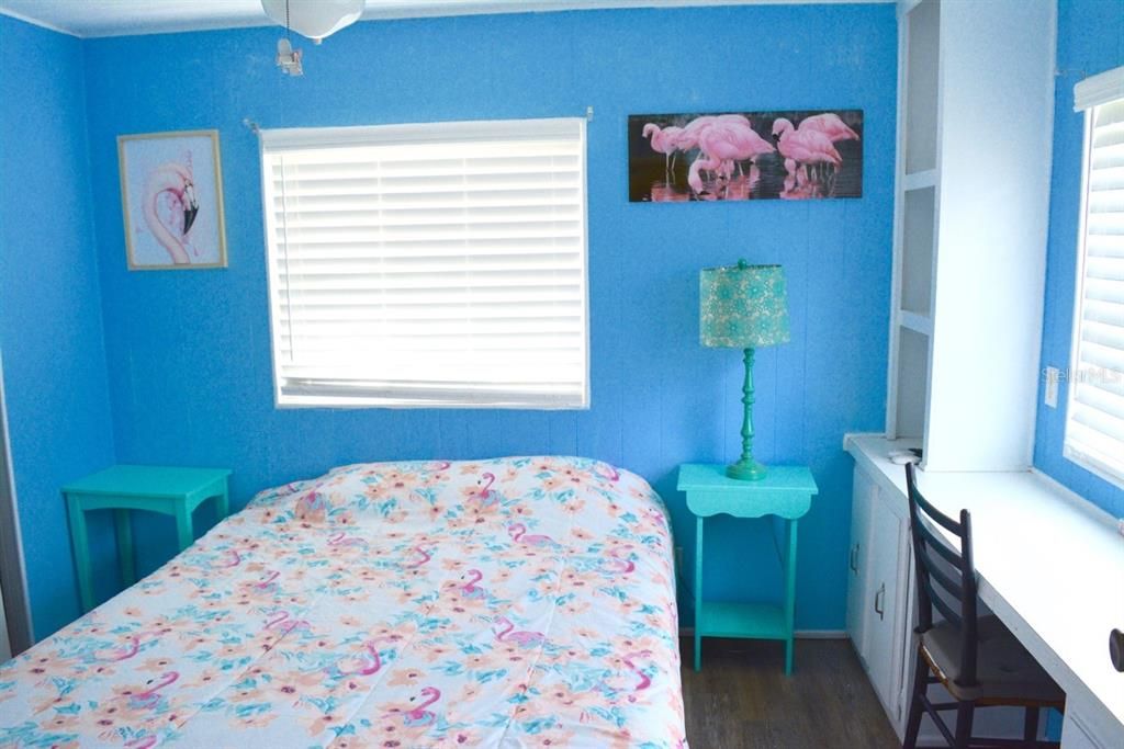 For Sale: $149,900 (2 beds, 2 baths, 936 Square Feet)
