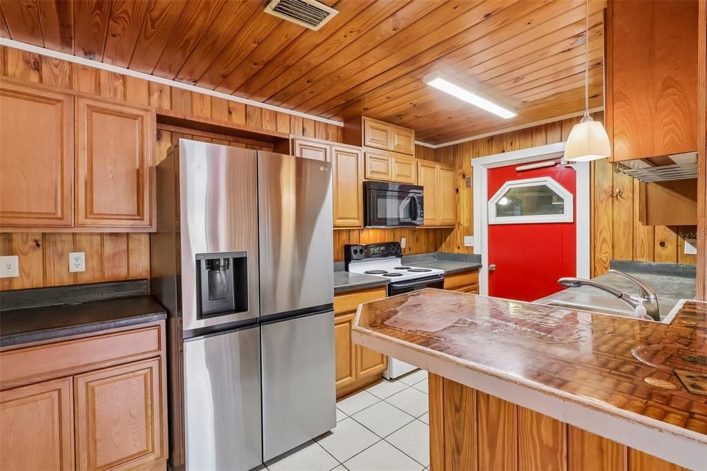 Activo con contrato: $229,900 (2 camas, 1 baños, 1284 Pies cuadrados)