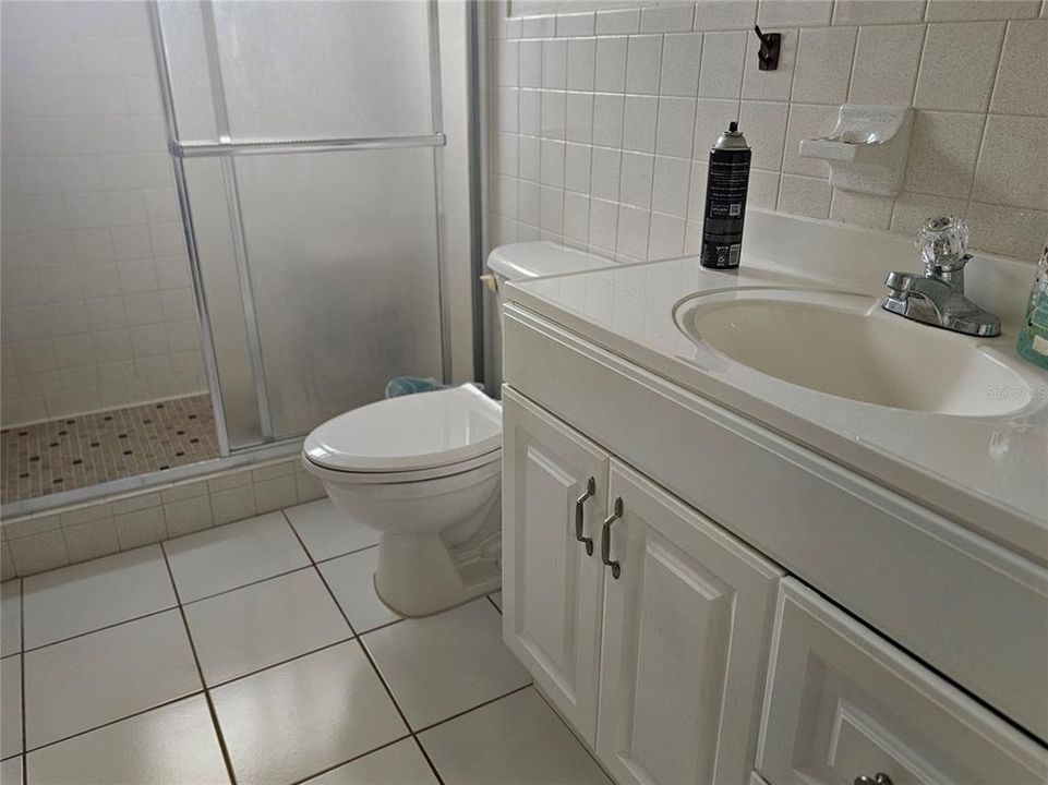 На продажу: $153,000 (2 спален, 2 ванн, 1100 Квадратных фут)