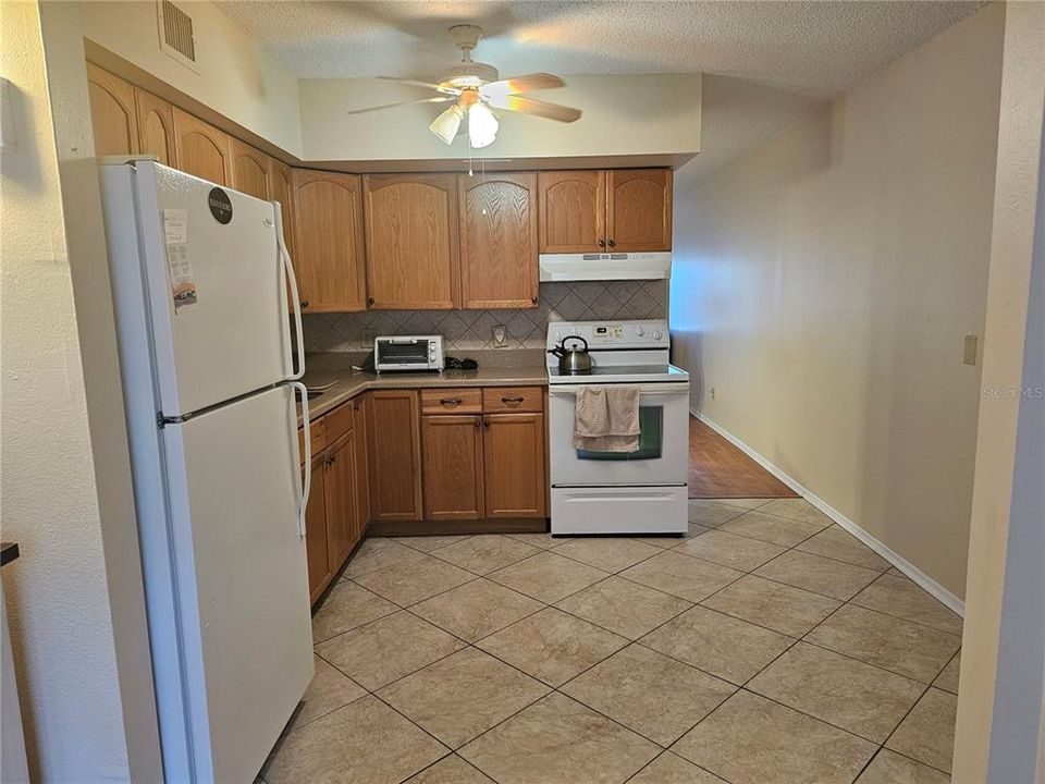 В аренду: $1,600 (2 спален, 2 ванн, 1100 Квадратных фут)