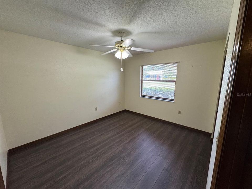 En Venta: $239,900 (3 camas, 2 baños, 1376 Pies cuadrados)