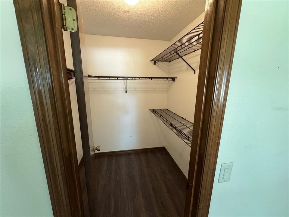 En Venta: $239,900 (3 camas, 2 baños, 1376 Pies cuadrados)
