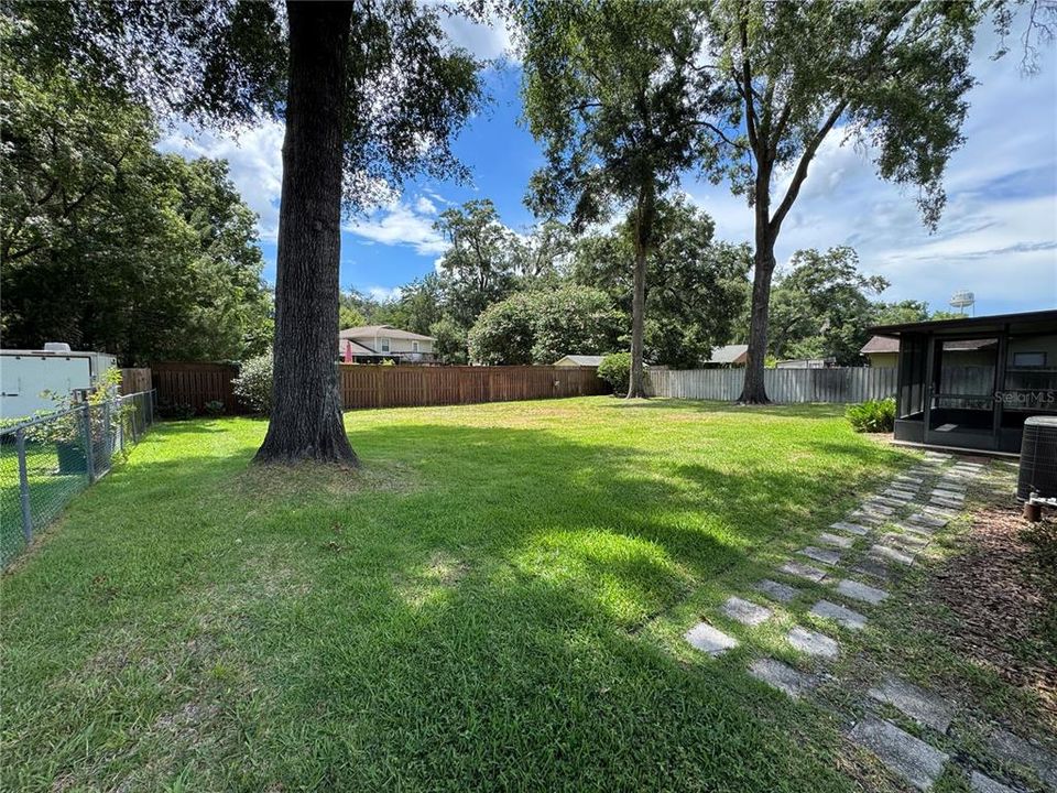 En Venta: $239,900 (3 camas, 2 baños, 1376 Pies cuadrados)