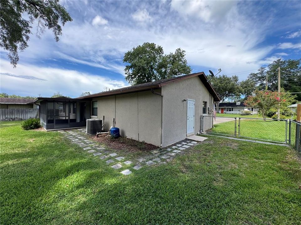 En Venta: $239,900 (3 camas, 2 baños, 1376 Pies cuadrados)