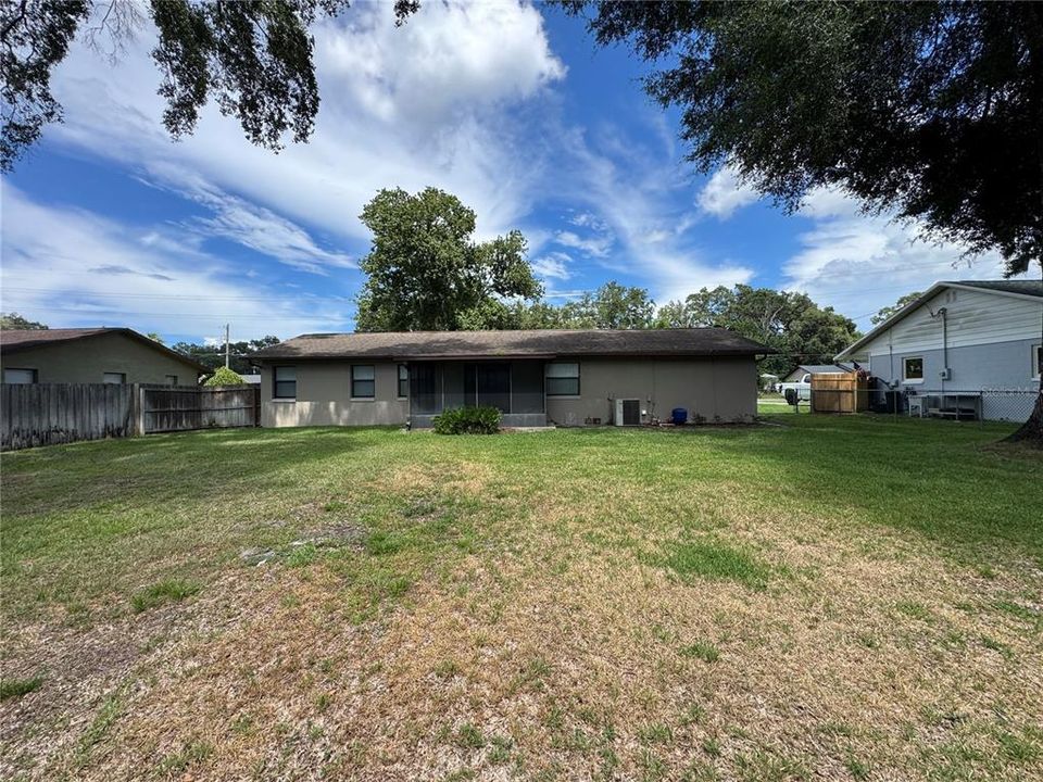 En Venta: $239,900 (3 camas, 2 baños, 1376 Pies cuadrados)