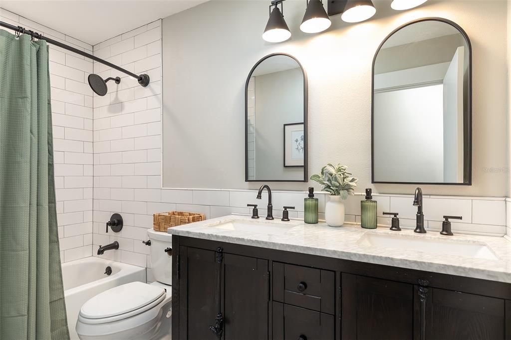For Sale: $595,000 (4 beds, 2 baths, 2431 Square Feet)
