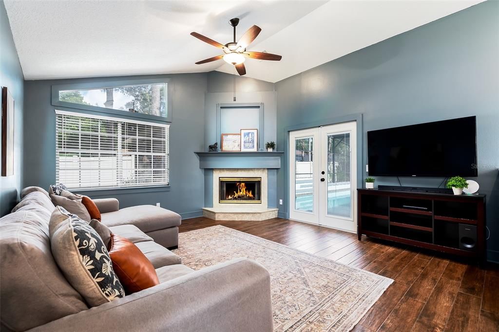 For Sale: $595,000 (4 beds, 2 baths, 2431 Square Feet)