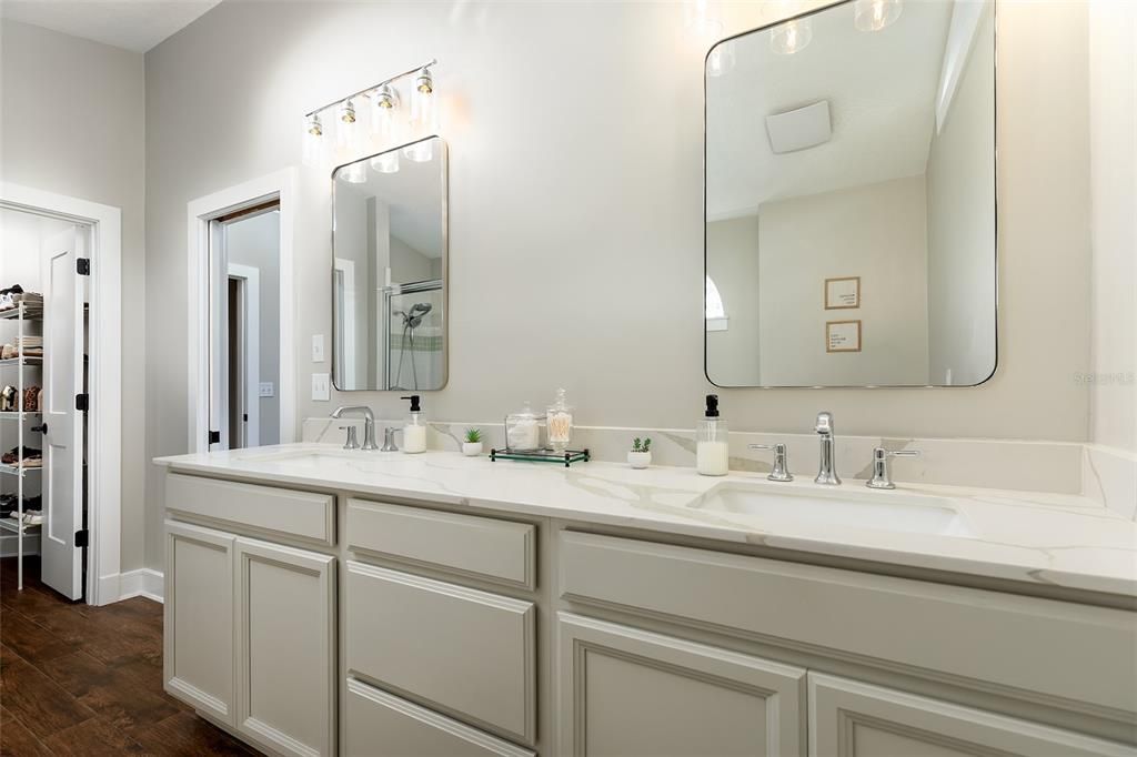 For Sale: $595,000 (4 beds, 2 baths, 2431 Square Feet)