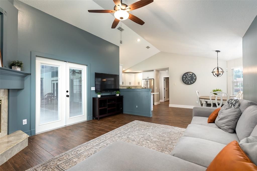 For Sale: $595,000 (4 beds, 2 baths, 2431 Square Feet)