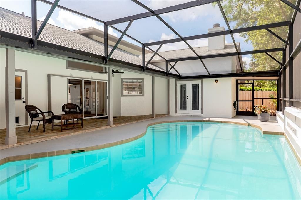 For Sale: $595,000 (4 beds, 2 baths, 2431 Square Feet)