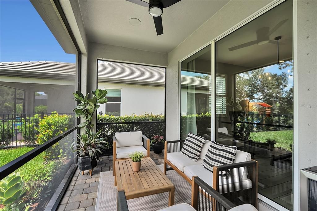 For Sale: $740,000 (4 beds, 3 baths, 2559 Square Feet)