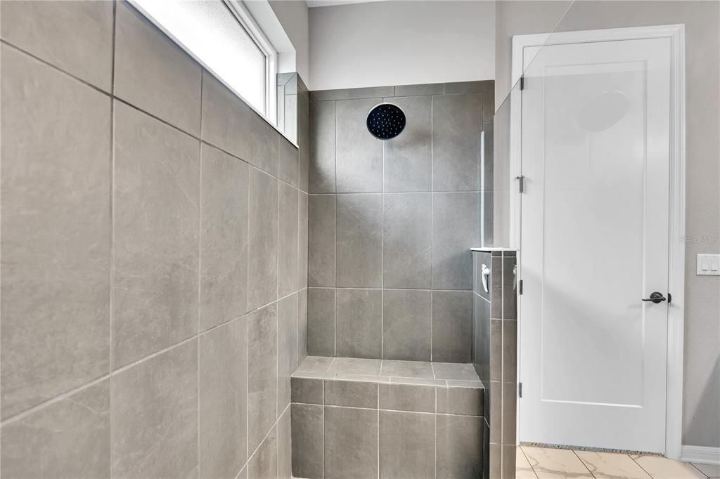 For Sale: $740,000 (4 beds, 3 baths, 2559 Square Feet)