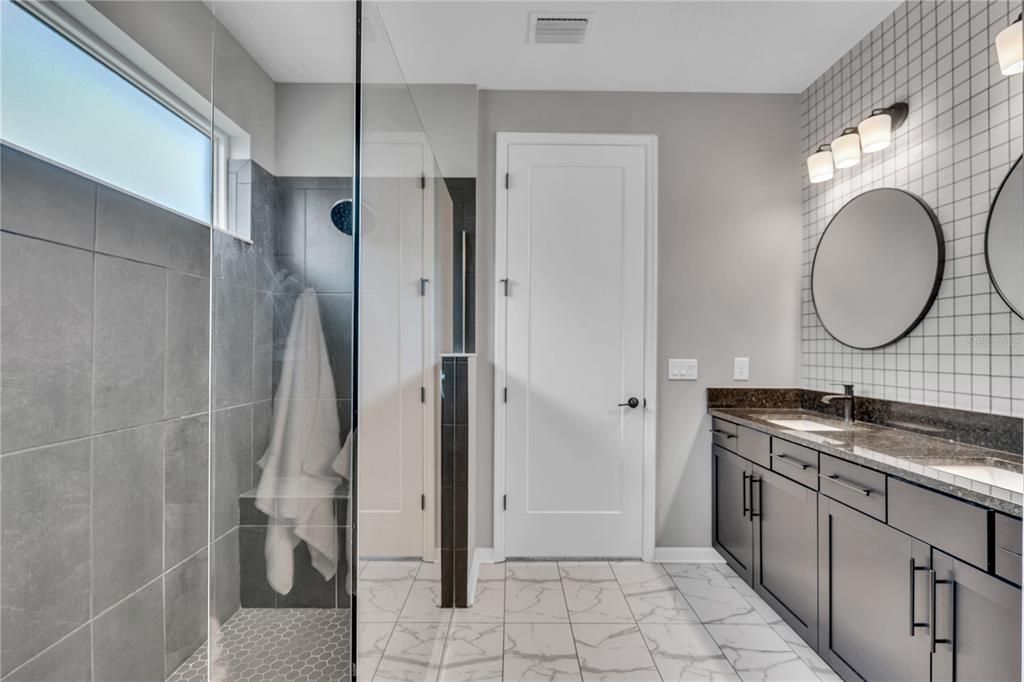 For Sale: $740,000 (4 beds, 3 baths, 2559 Square Feet)