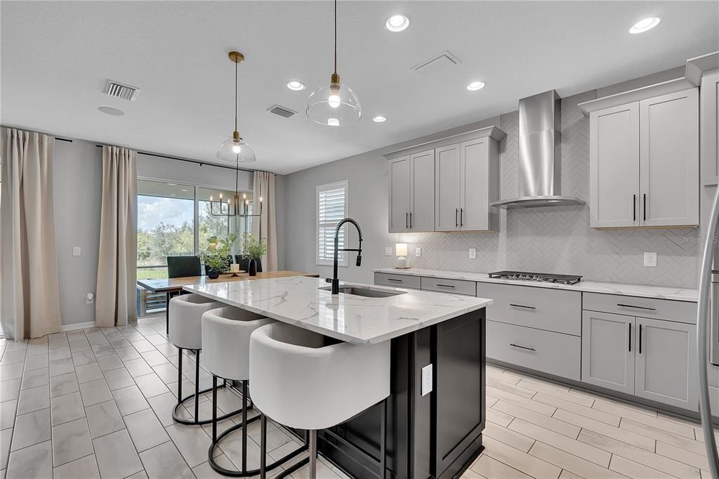 For Sale: $740,000 (4 beds, 3 baths, 2559 Square Feet)