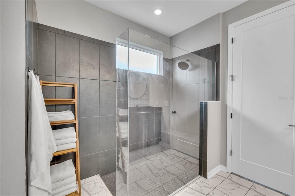 For Sale: $740,000 (4 beds, 3 baths, 2559 Square Feet)