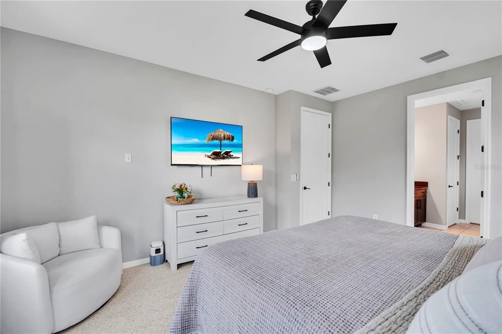 For Sale: $740,000 (4 beds, 3 baths, 2559 Square Feet)