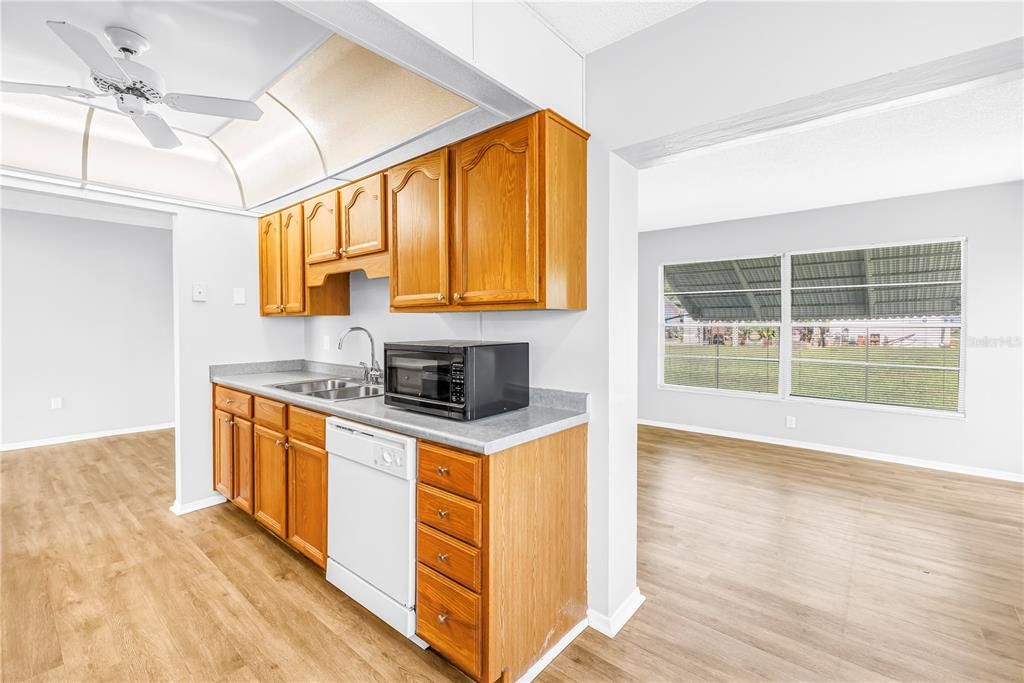 En Venta: $249,900 (2 camas, 2 baños, 1277 Pies cuadrados)
