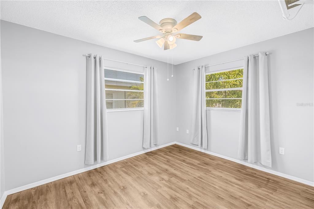 En Venta: $249,900 (2 camas, 2 baños, 1277 Pies cuadrados)