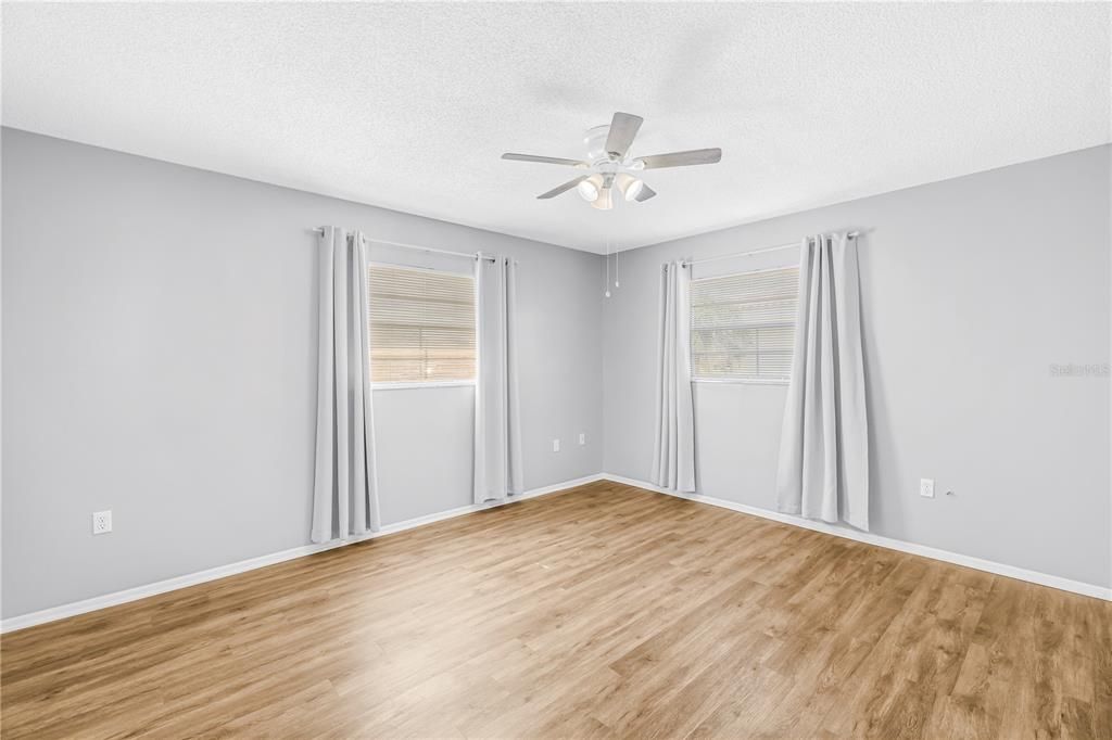 En Venta: $249,900 (2 camas, 2 baños, 1277 Pies cuadrados)