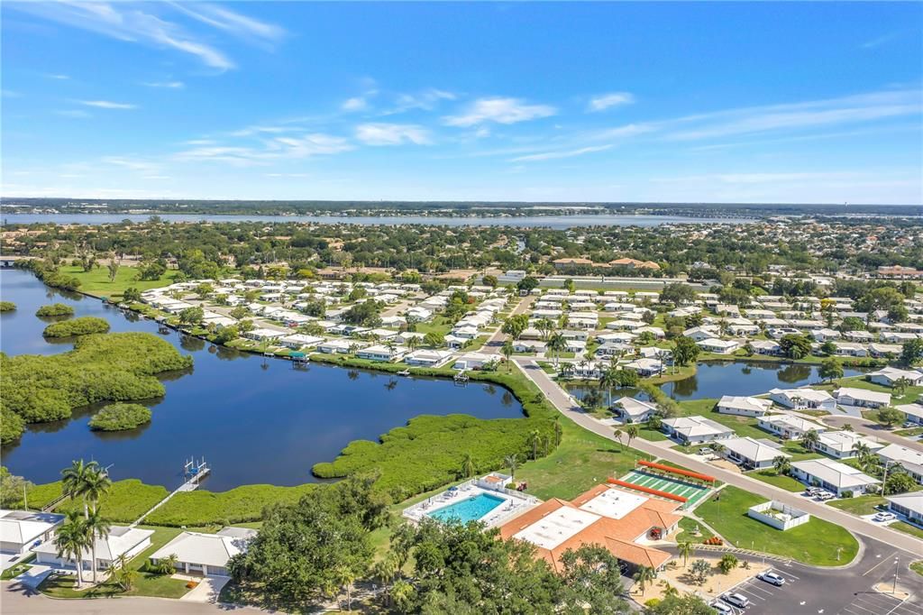 En Venta: $249,900 (2 camas, 2 baños, 1277 Pies cuadrados)