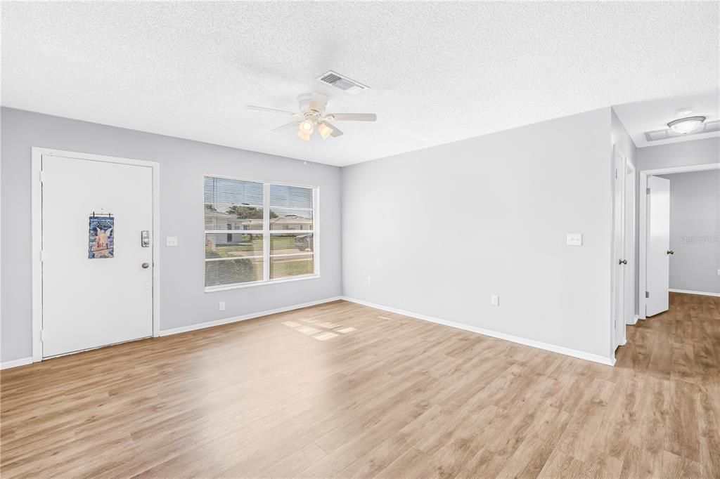 En Venta: $249,900 (2 camas, 2 baños, 1277 Pies cuadrados)
