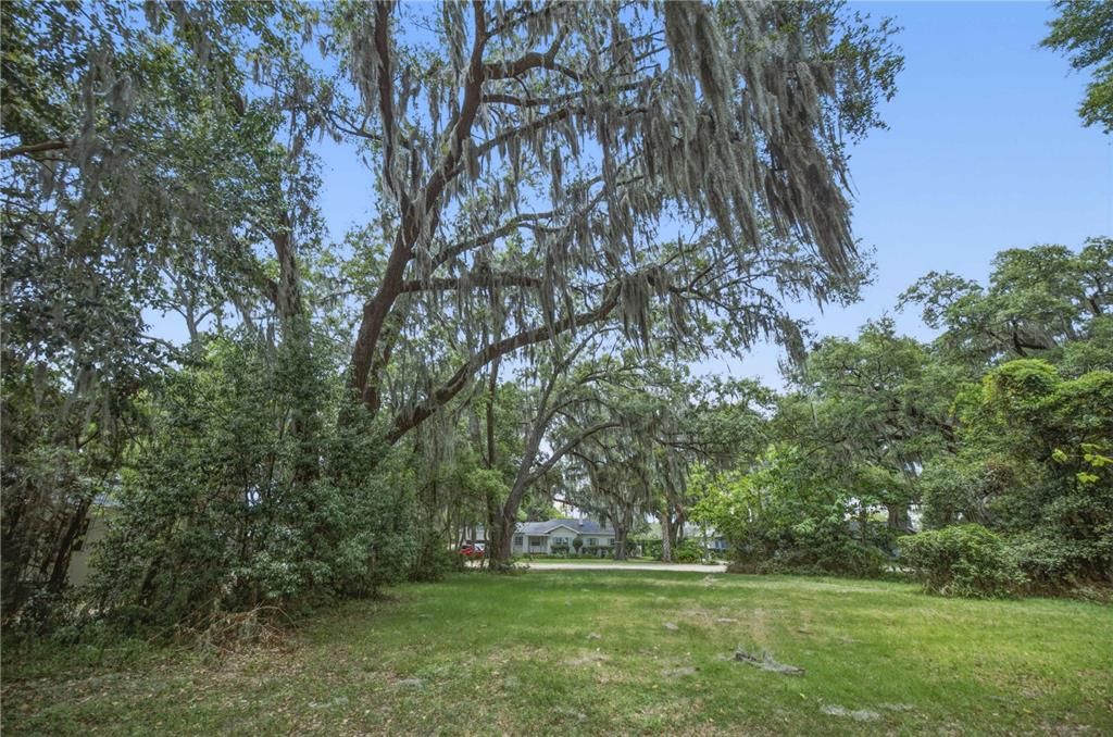 En Venta: $499,000 (0.46 acres)