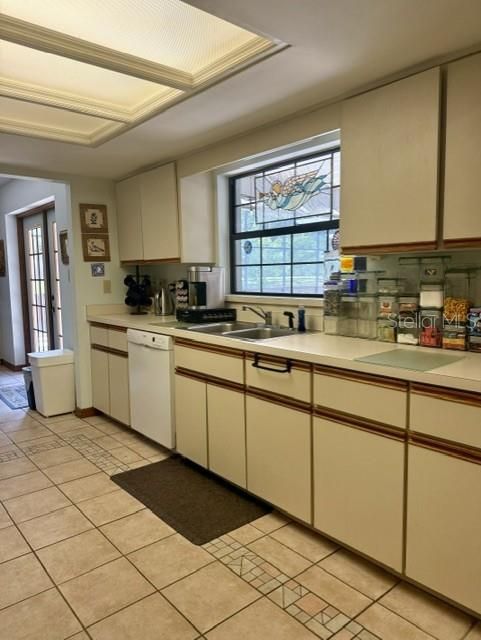 En Venta: $1,500,000 (3 camas, 2 baños, 2167 Pies cuadrados)