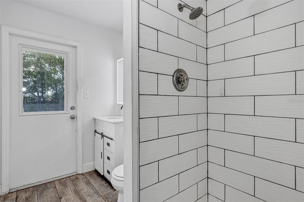 For Sale: $259,000 (3 beds, 2 baths, 1132 Square Feet)