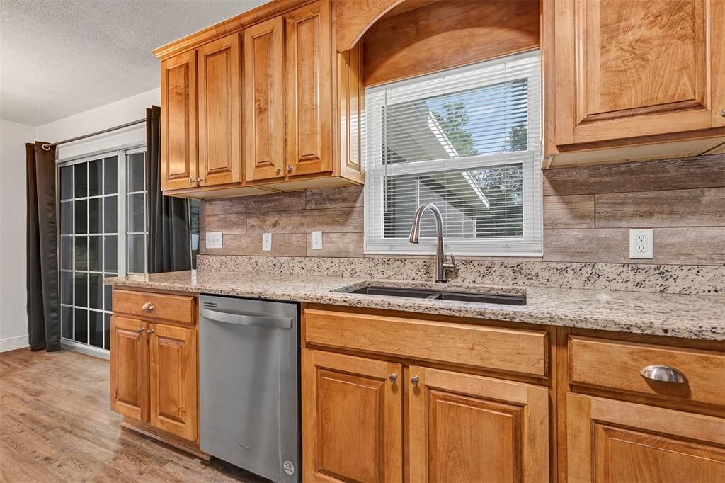 For Sale: $259,000 (3 beds, 2 baths, 1132 Square Feet)