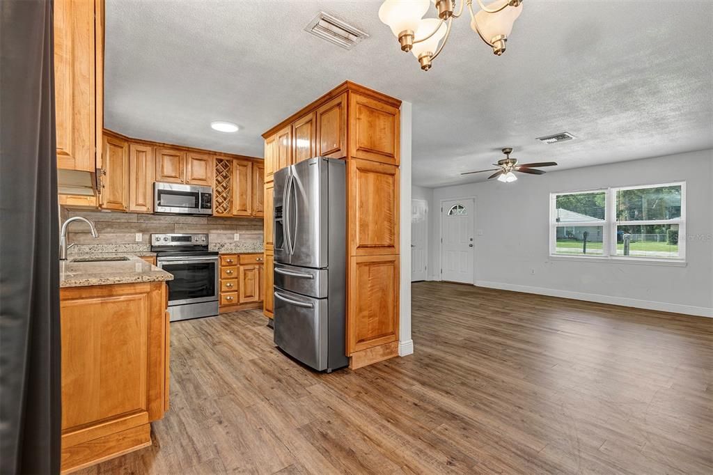 For Sale: $259,000 (3 beds, 2 baths, 1132 Square Feet)