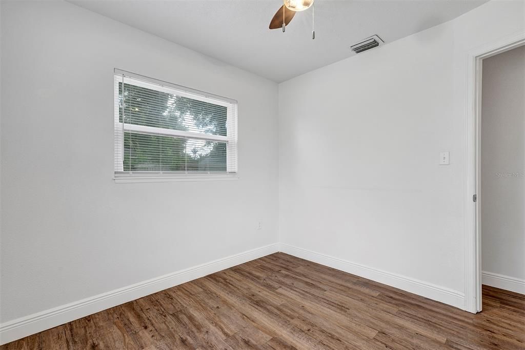 For Sale: $259,000 (3 beds, 2 baths, 1132 Square Feet)