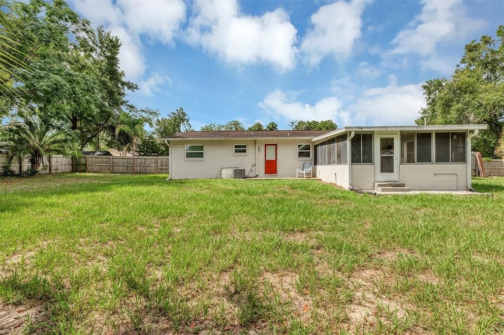 For Sale: $259,000 (3 beds, 2 baths, 1132 Square Feet)