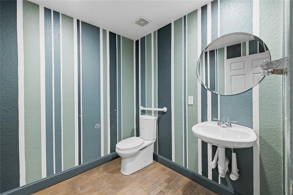 For Sale: $550,000 (0 beds, 0 baths, 1568 Square Feet)