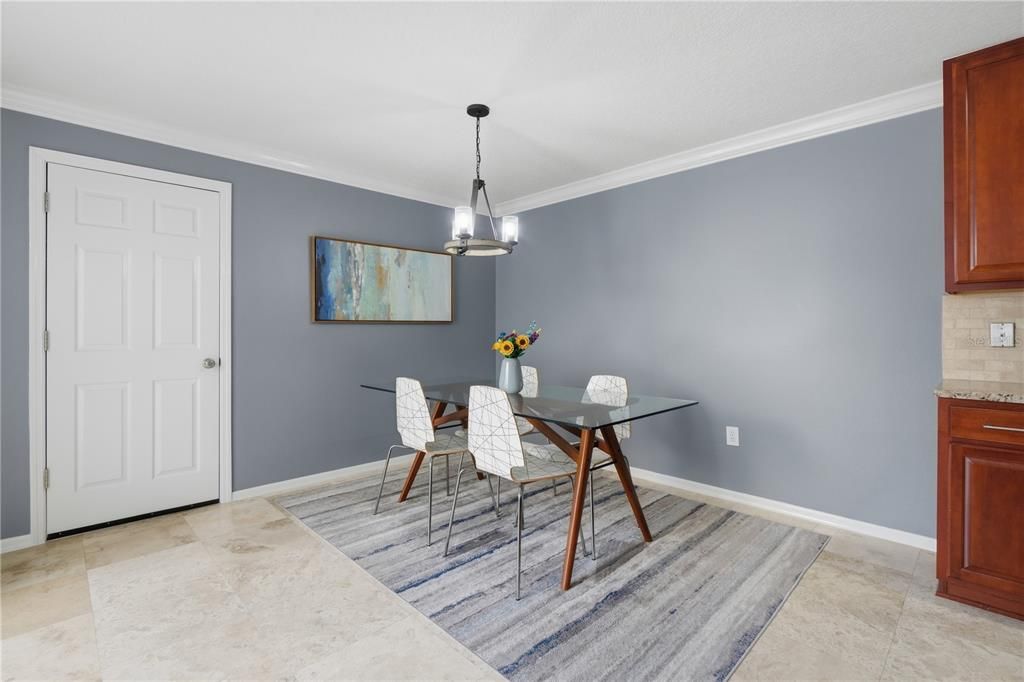 For Sale: $389,900 (3 beds, 2 baths, 1649 Square Feet)