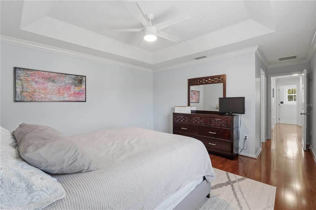 For Sale: $389,900 (3 beds, 2 baths, 1649 Square Feet)