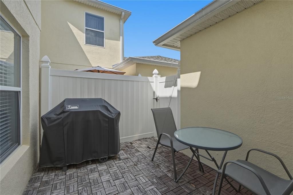 For Sale: $389,900 (3 beds, 2 baths, 1649 Square Feet)