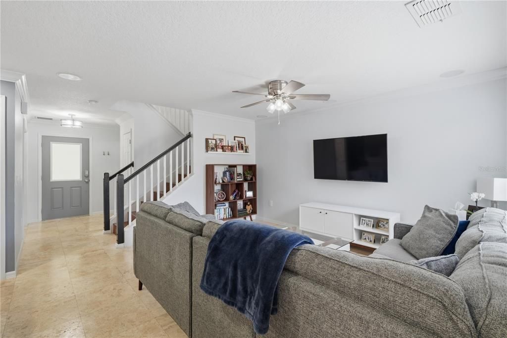 For Sale: $389,900 (3 beds, 2 baths, 1649 Square Feet)