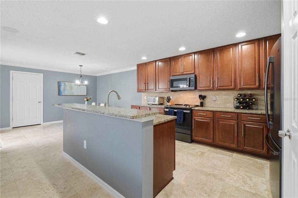 For Sale: $389,900 (3 beds, 2 baths, 1649 Square Feet)