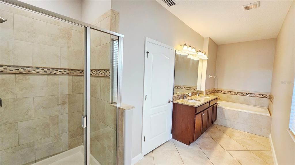 For Rent: $3,800 (4 beds, 3 baths, 2860 Square Feet)