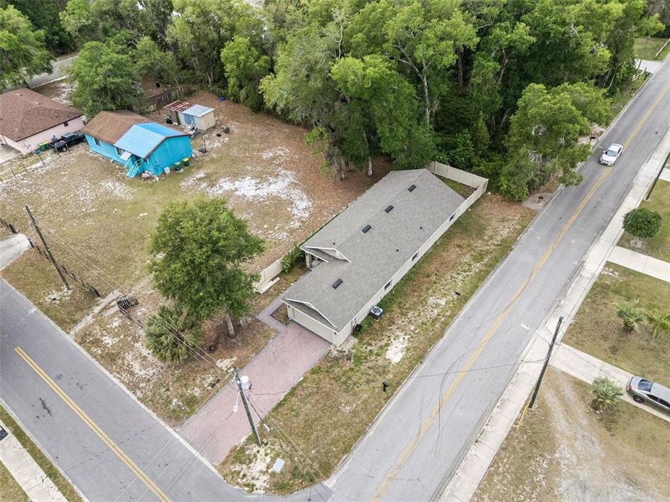 For Sale: $300,000 (3 beds, 2 baths, 1582 Square Feet)