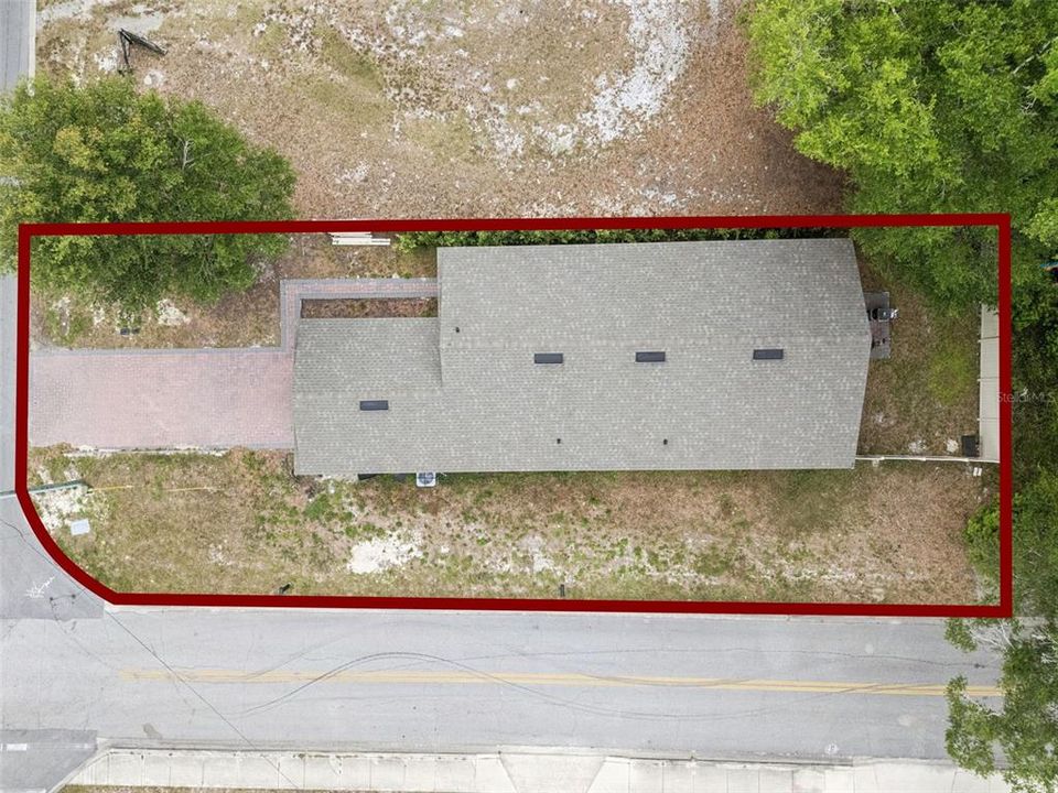 For Sale: $300,000 (3 beds, 2 baths, 1582 Square Feet)