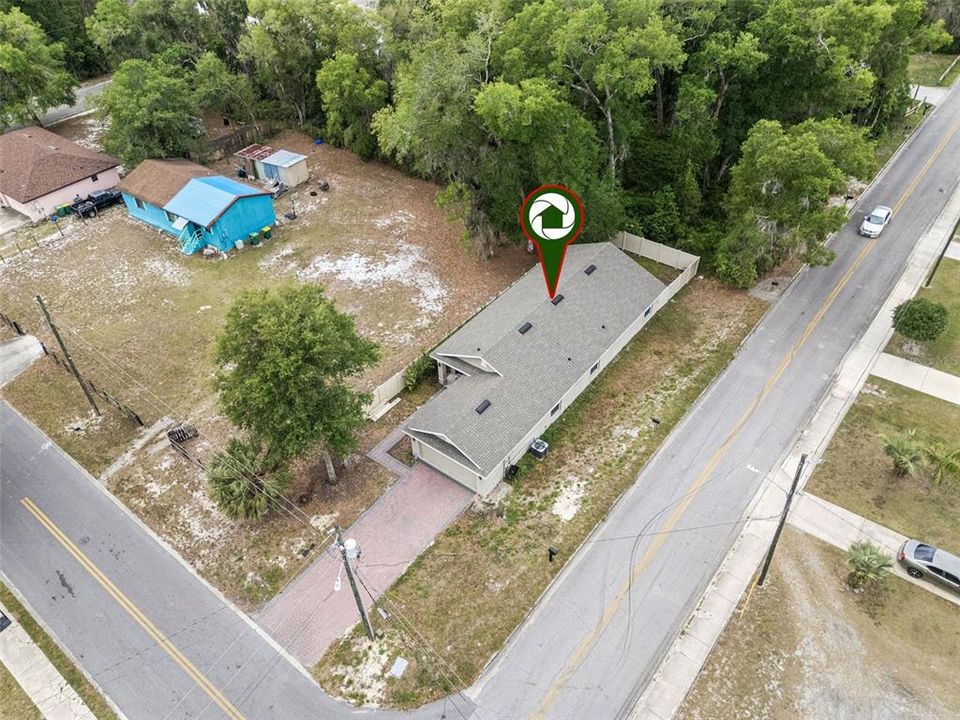 For Sale: $300,000 (3 beds, 2 baths, 1582 Square Feet)